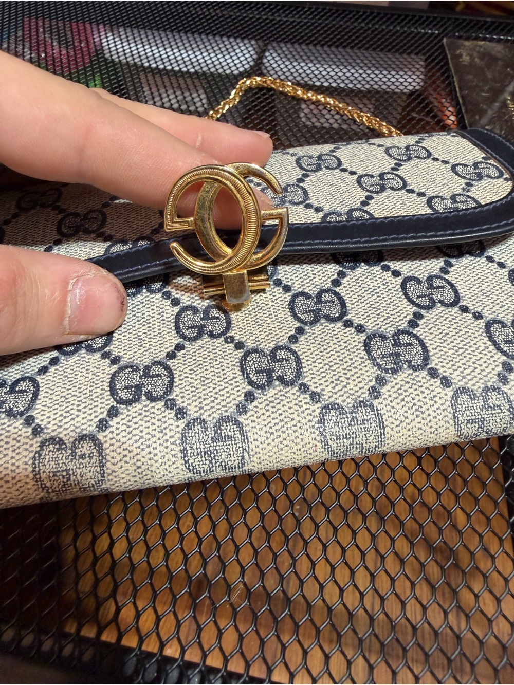 Vintage Gucci GG Supreme Monogram Wallet on Chain Navy Blue Crossbody Clutch Bag - Picture 3 of 10